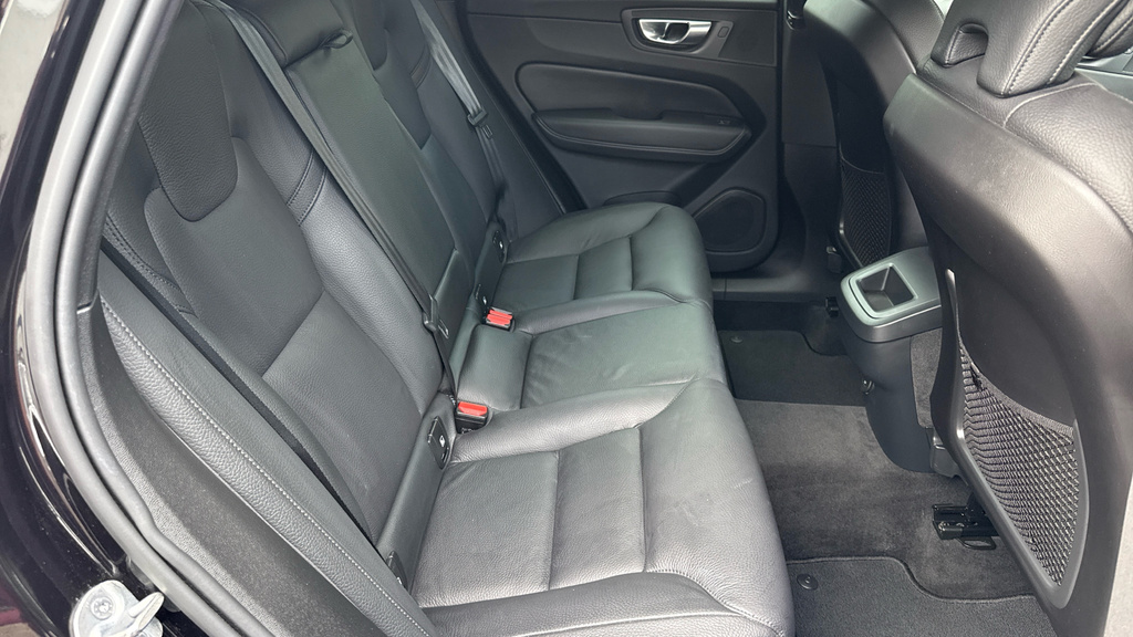 Volvo XC60 Core, B5 Awd Mild Hybrid, MA24GYK Black #6