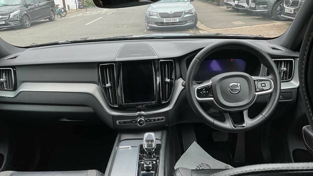 Volvo XC60 Plus, B5 Awd Mild Hybrid, Dark LP72ZRV Black #5