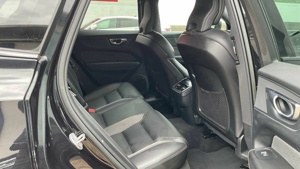 Volvo XC60 Plus, B5 Awd Mild Hybrid, Dark LP72ZRV Black #6