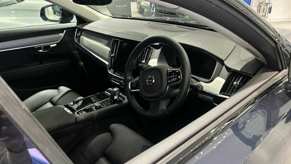 Volvo V90 Plus, T6 Awd Plug-in Hybrid, Dark LM75VTC Blue #4