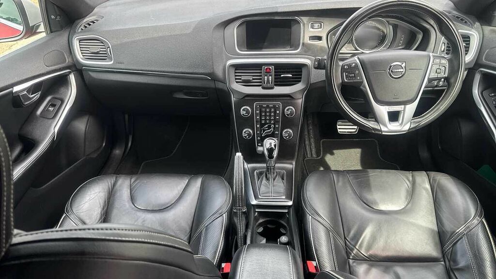 Volvo V40 T3 R-design Pro Red #5