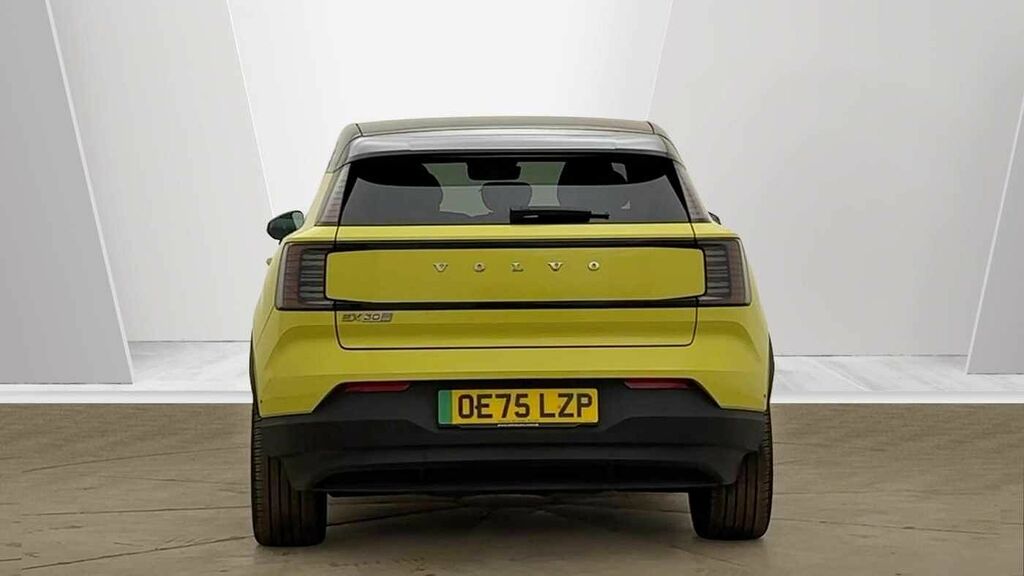 Volvo EX30 Ultra, Single Motor Extended Range, Yellow #4
