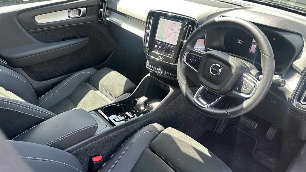 Volvo XC40 Black Edition Plus, B3 Mild Hybrid, MJ75JXA Black #4
