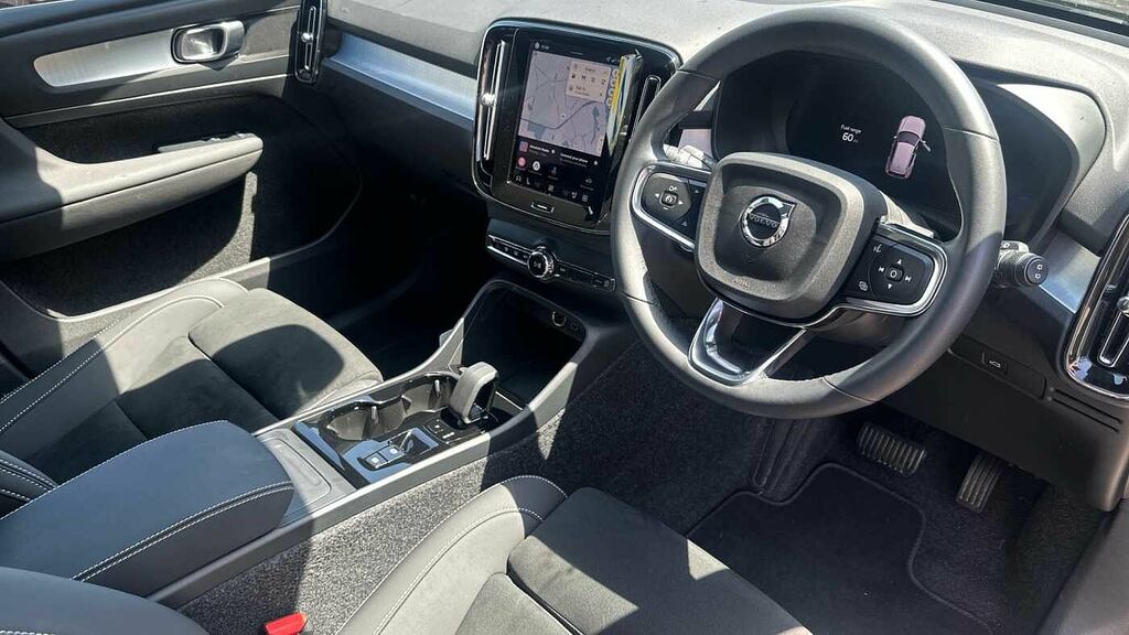 Volvo XC40 Black Edition Plus, B3 Mild Hybrid, MM75OXR Black #4