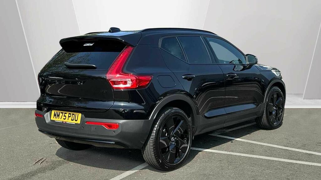 Volvo XC40 Black Edition Plus, B3 Mild Hybrid, MM75PDU Black #2
