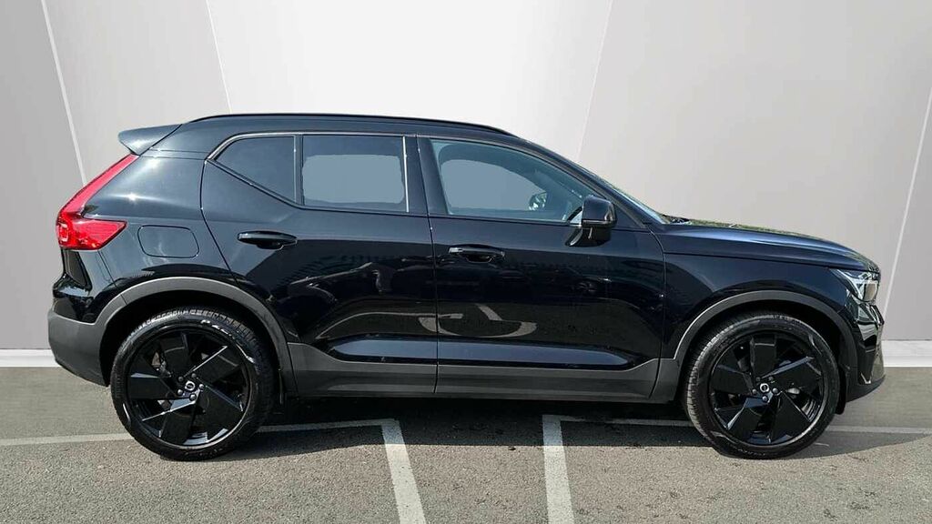 Volvo XC40 Black Edition Plus, B3 Mild Hybrid, MM75PDU Black #3
