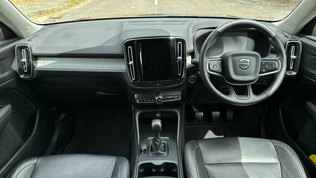 Volvo XC40 Inscription, T3 YY71KGV Grey #5