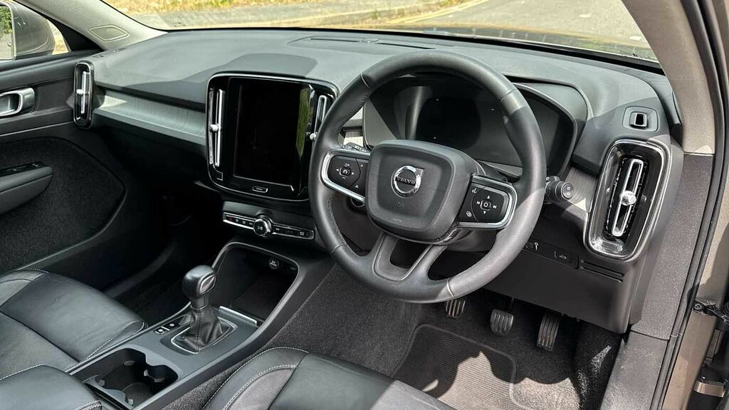 Volvo XC40 Inscription, T3 YY71KGV Grey #4