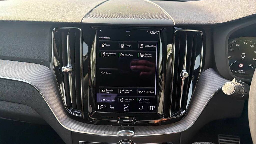 Volvo XC60 B5 P Momentum Blue #14