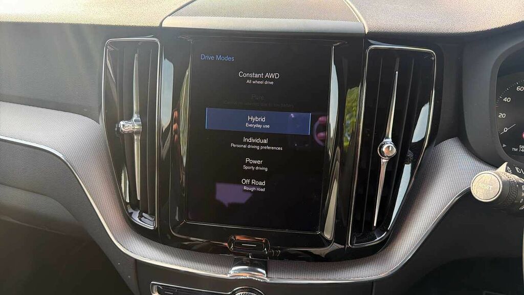 Volvo XC60 B5 P Momentum Blue #47