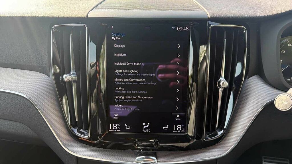 Volvo XC60 B5 P Momentum Blue #41
