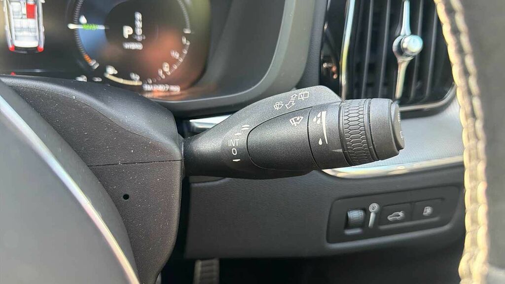 Volvo XC60 B5 P Momentum Blue #20