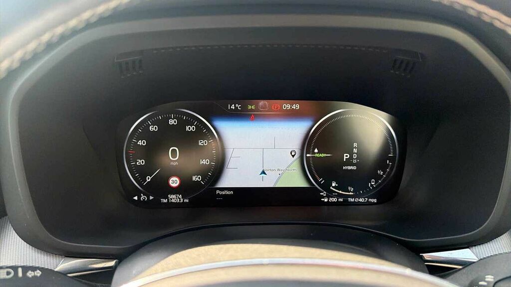 Volvo XC60 B5 P Momentum Blue #45