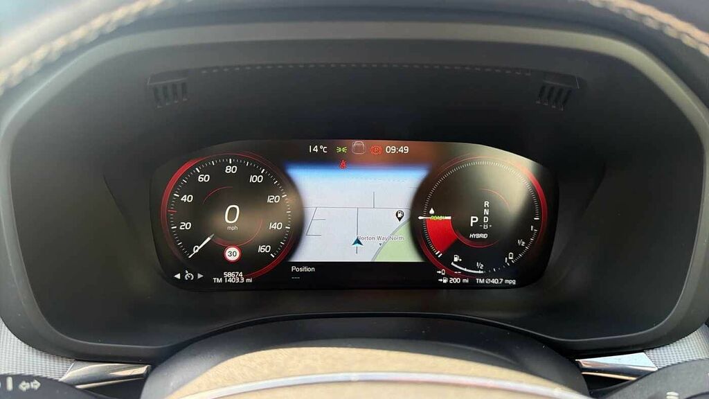 Volvo XC60 B5 P Momentum Blue #44