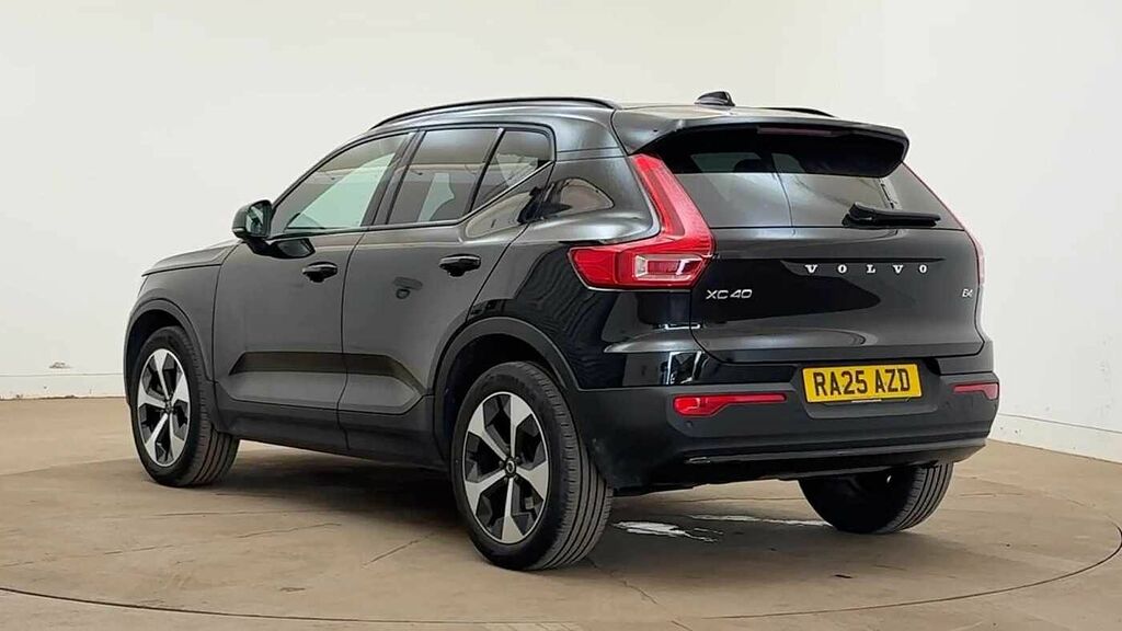 Volvo XC40 Plus, B4 Mild Hybrid, Dark RA25AZD Black #3