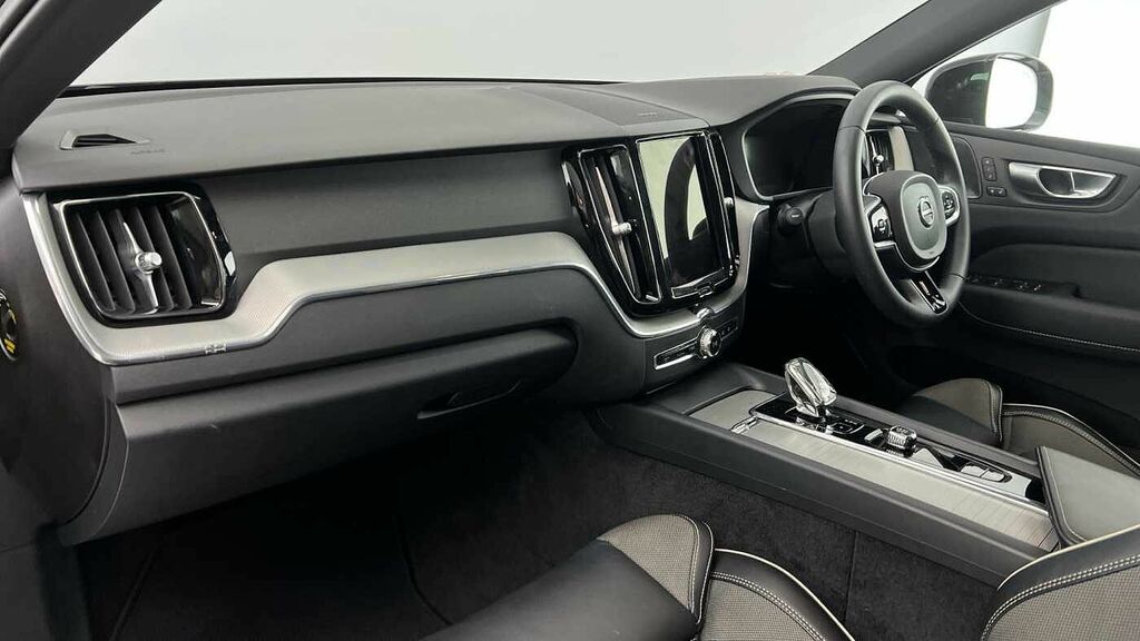 Volvo XC60 Plus, B4 Mild Hybrid, Dark Black #6