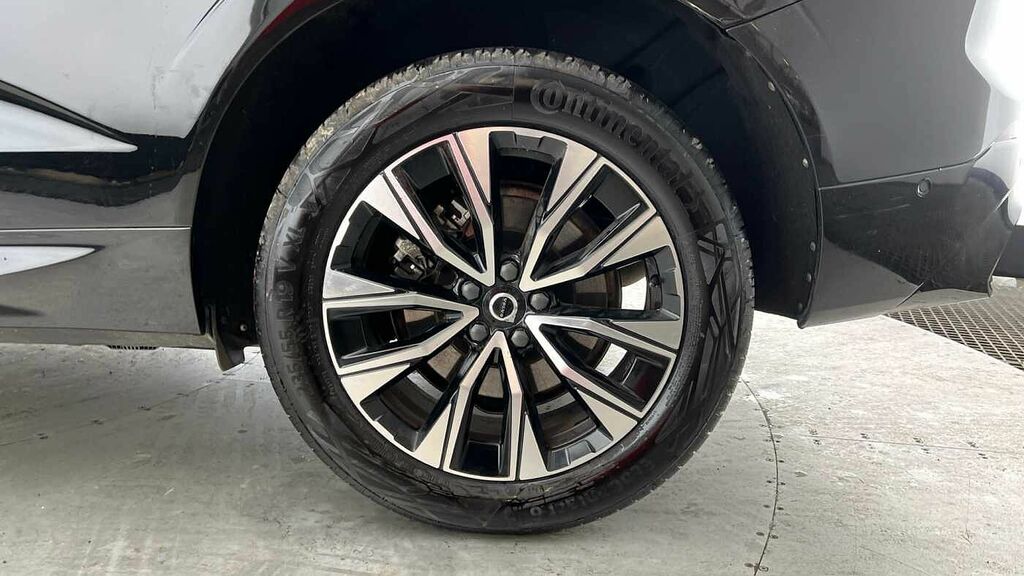 Volvo XC60 Plus, B4 Mild Hybrid, Dark Black #4