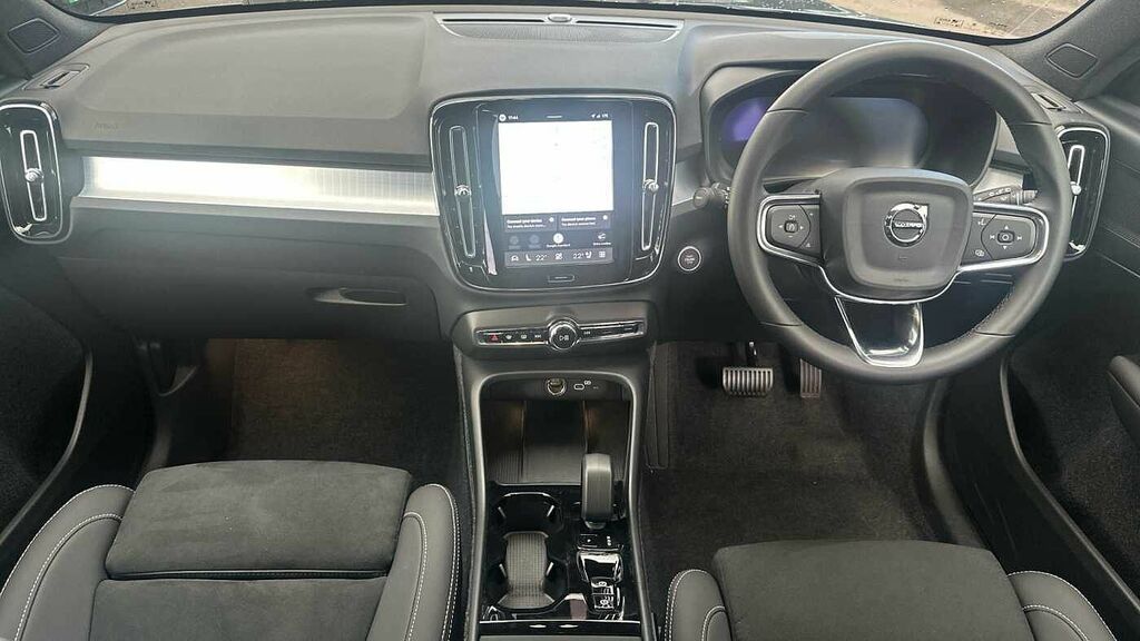 Volvo XC40 Plus, B3 Mild Hybrid, Dark LL26ONO #5