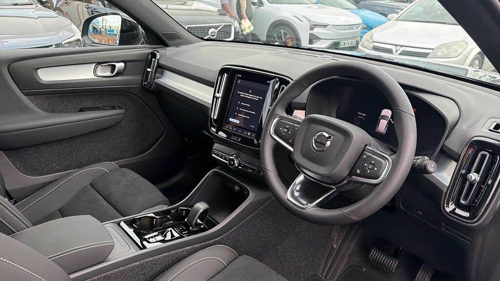 Volvo XC40 Black Edition Plus, B4 Mild Hybrid, LR26ODY Blue #4