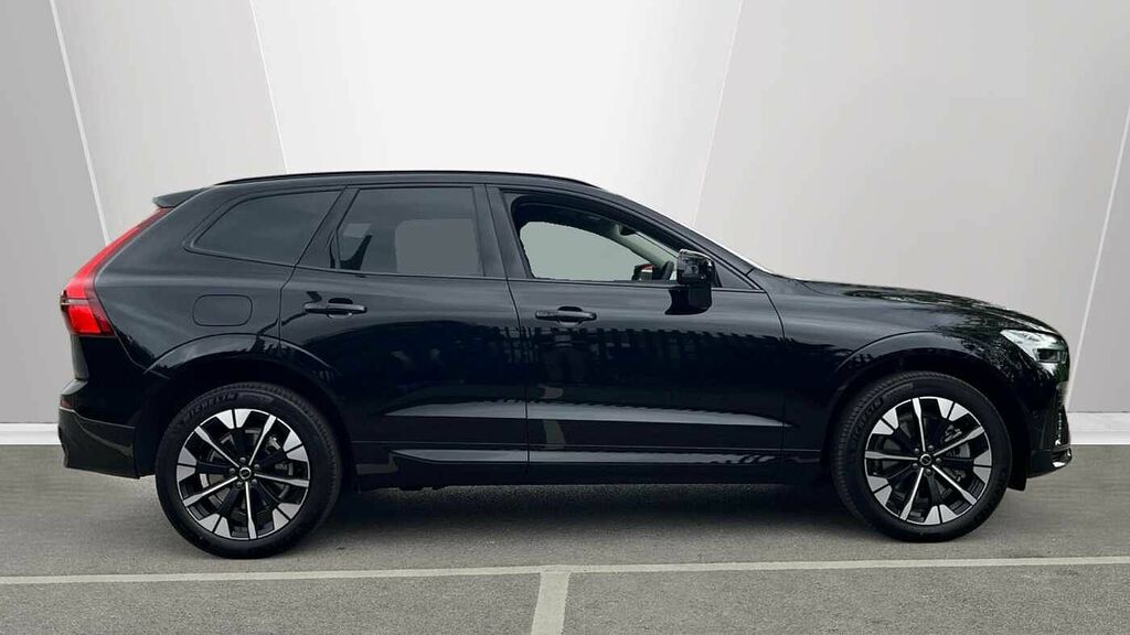 Volvo XC60 Plus Pro T6 Awd Plug-in Hybrid, D LR26YZV Black #3