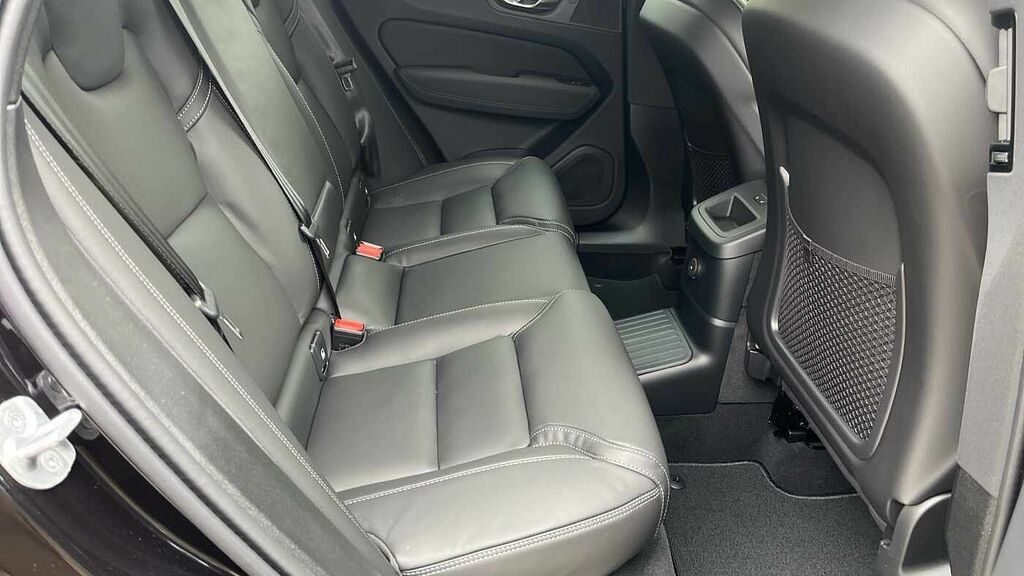 Volvo XC60 Plus Pro T6 Awd Plug-in Hybrid, D LR26YZV Black #6