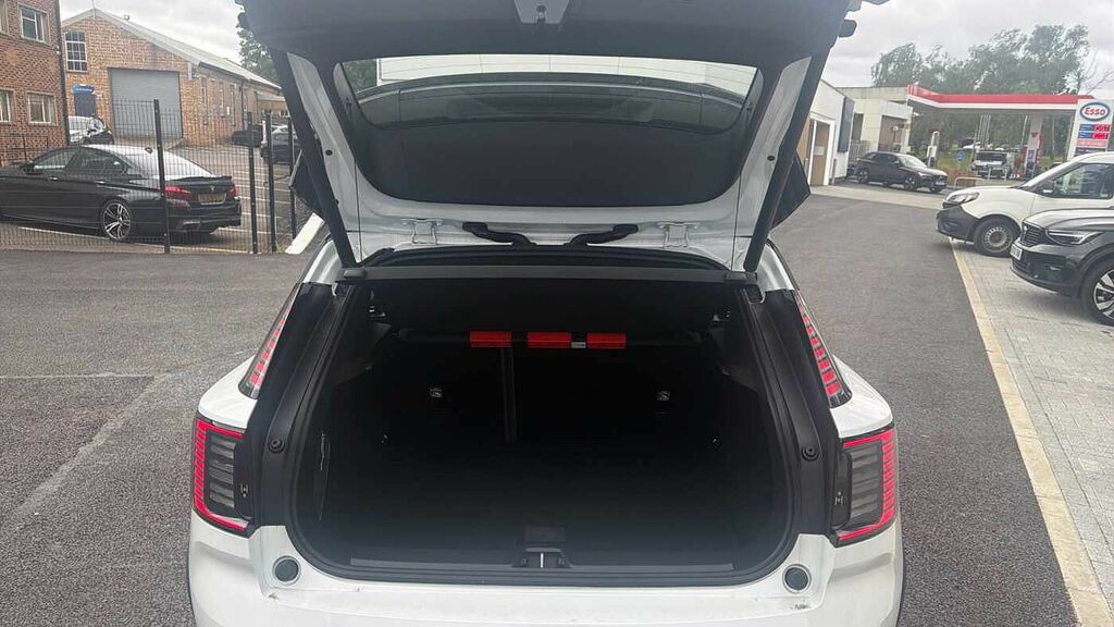 Volvo EX30 Ultra, Single Motor Extended Range, Black #13