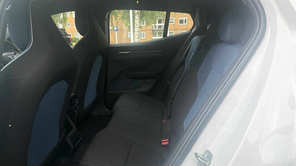 Volvo EX30 Ultra, Single Motor Extended Range, Black #30