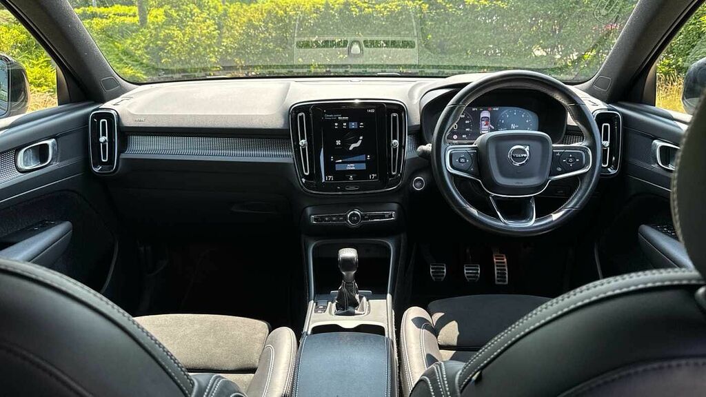 Volvo XC40 R-design, T3 DP70THG Black #5