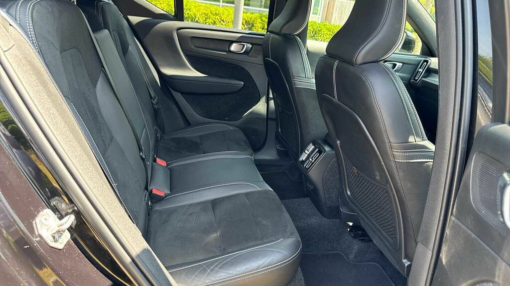 Volvo XC40 R-design, T3 DP70THG Black #6