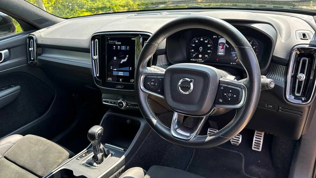 Volvo XC40 R-design, T3 DP70THG Black #4