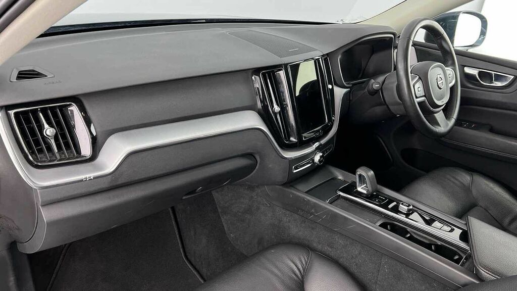 Volvo XC60 2.0 B5p Momentum Awd Geartronic Blue #6