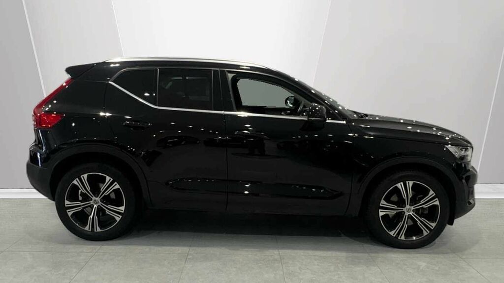 Volvo XC40 Inscription, B4 Awd Mild Hybrid CF21KXU Black #3