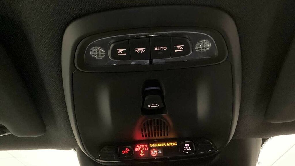 Volvo XC40 Xc40 Momentum D3 Black #24
