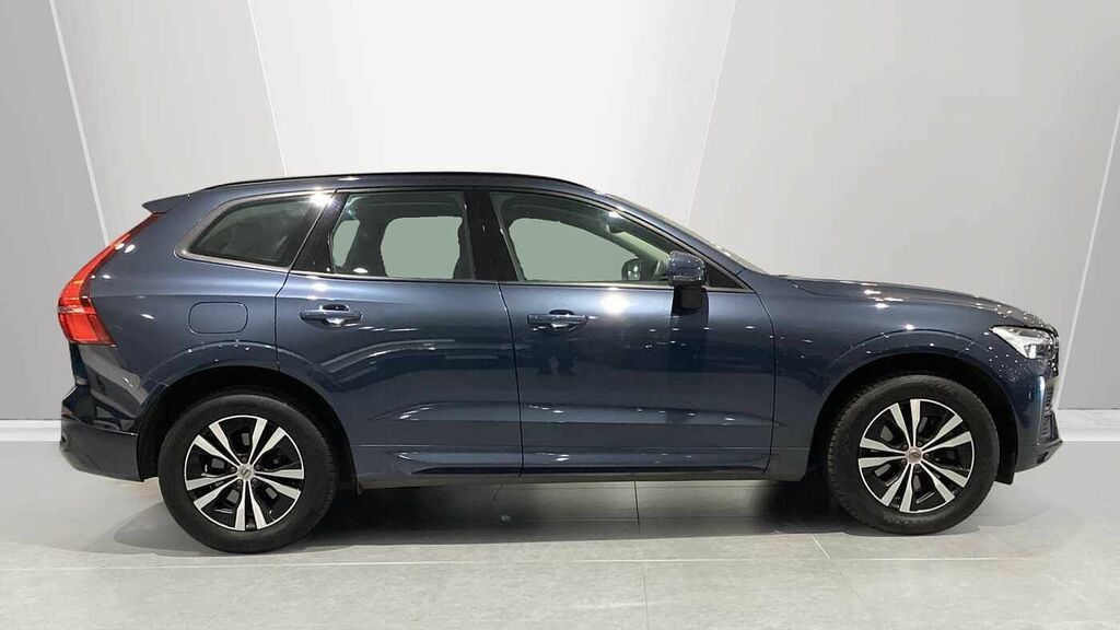 Volvo XC60 Momentum, B5 Mild Hybrid Blue #3