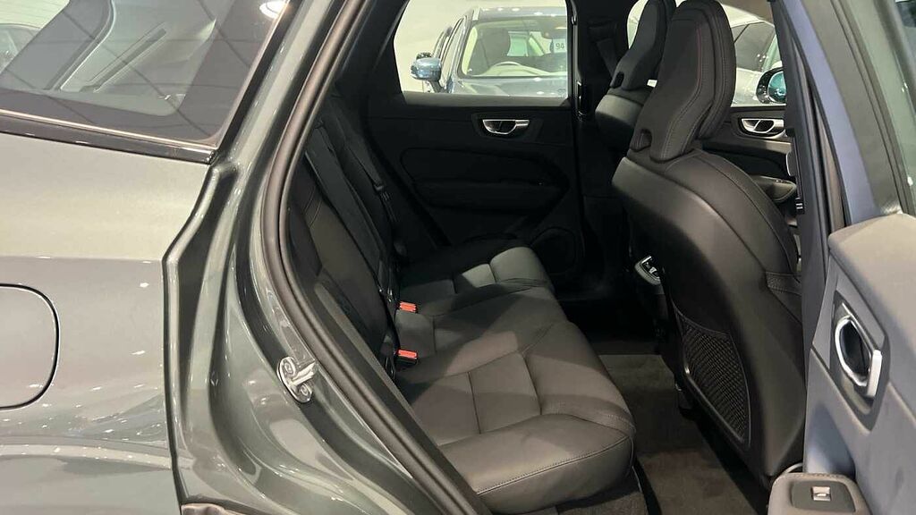Volvo XC60 Plus, B5 Awd Mild Hybrid, Dark LC26YZM #6