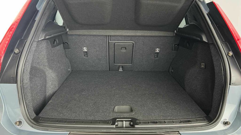 Volvo XC40 R-design, T3 NA22WKG Grey #5