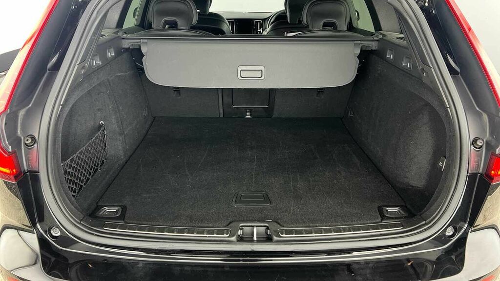 Volvo V60 R-design, B3 Mild Hybrid Black #5
