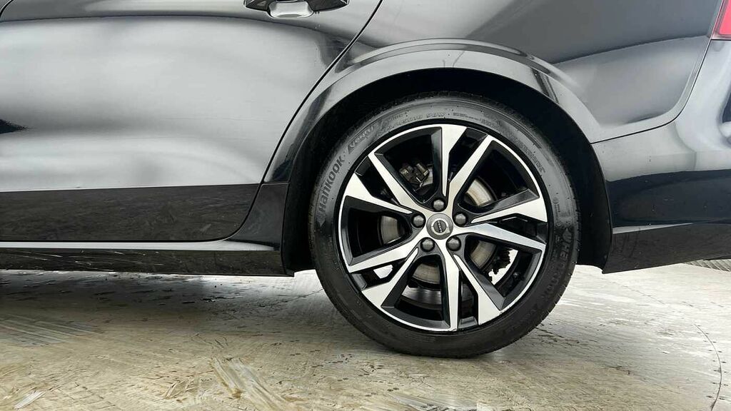 Volvo V60 R-design, B3 Mild Hybrid Black #4
