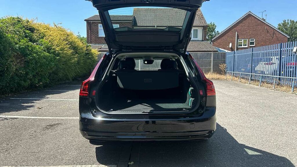 Volvo V90 R Design Black #13