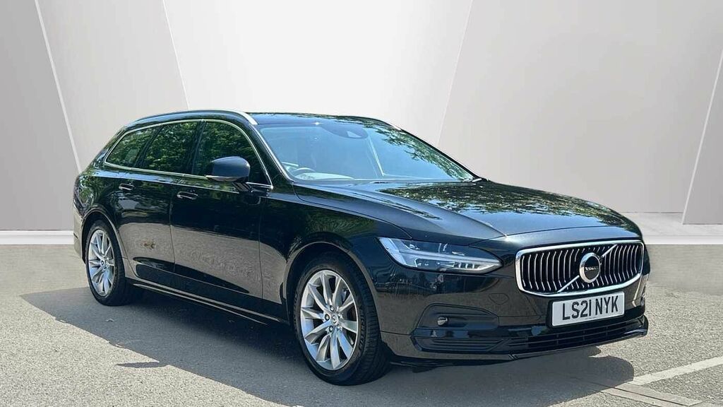 Volvo V90 Momentum, B4 Mild Hybrid Black