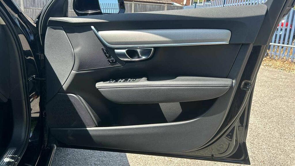 Volvo V90 R Design Black #27