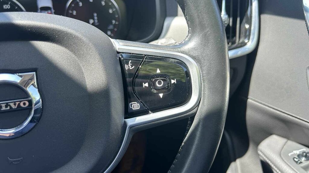 Volvo V90 R Design Black #20