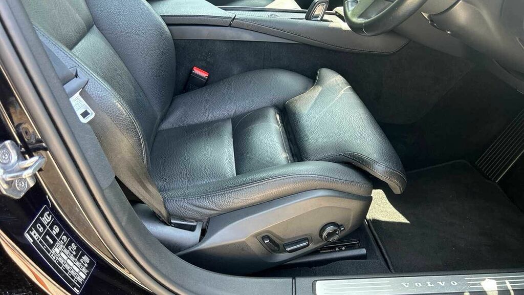 Volvo V90 R Design Black #28