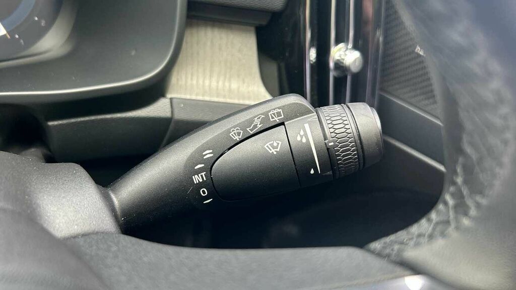Volvo XC40 Plus, B3 Mild Hybrid, Dark Black #21