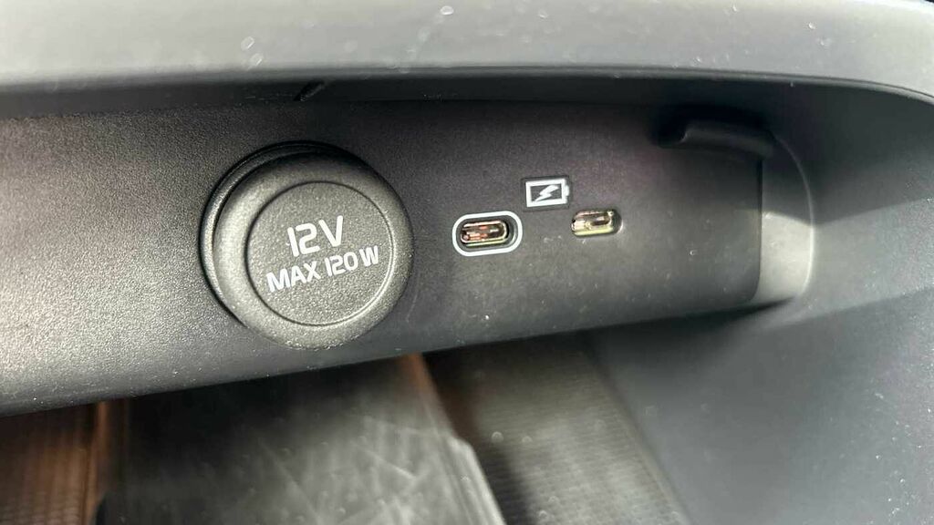 Volvo XC40 Plus, B3 Mild Hybrid, Dark Black #45