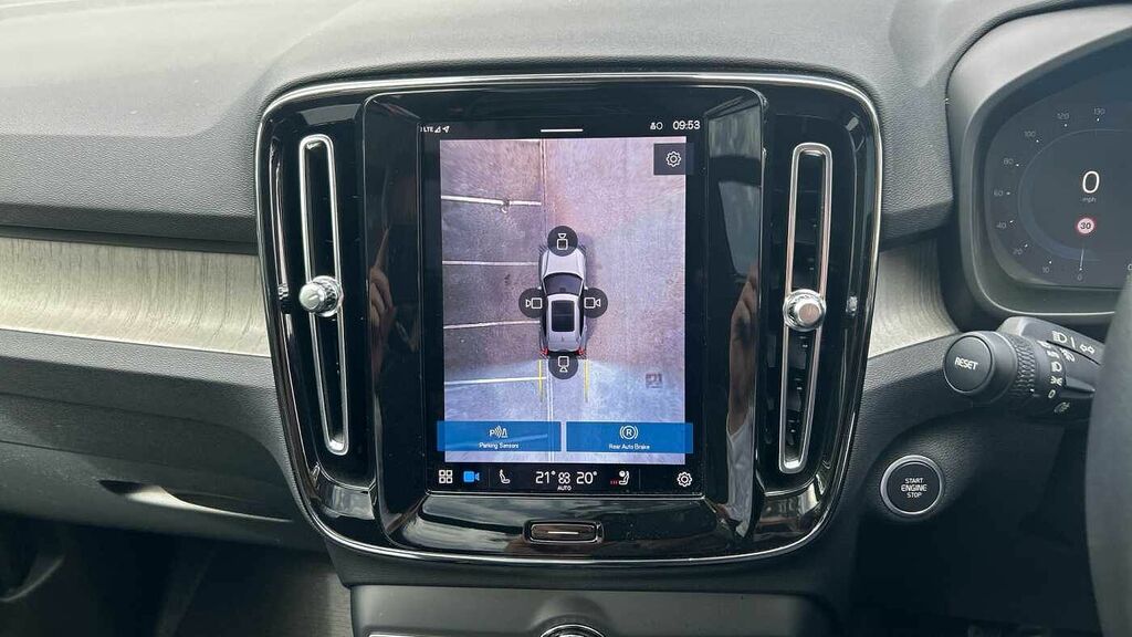 Volvo XC40 Plus, B3 Mild Hybrid, Dark Black #17