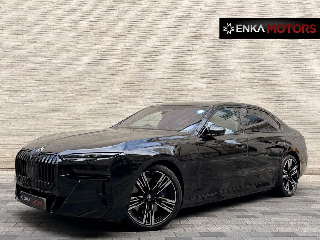 BMW i7 Saloon Black
