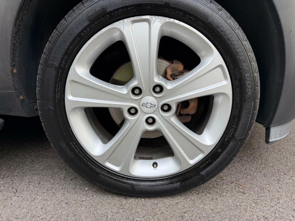 Chevrolet Captiva Lt Black #17