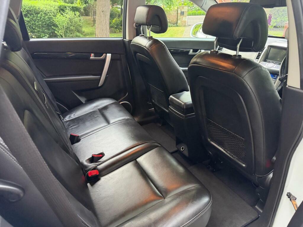Chevrolet Captiva Lt Black #11