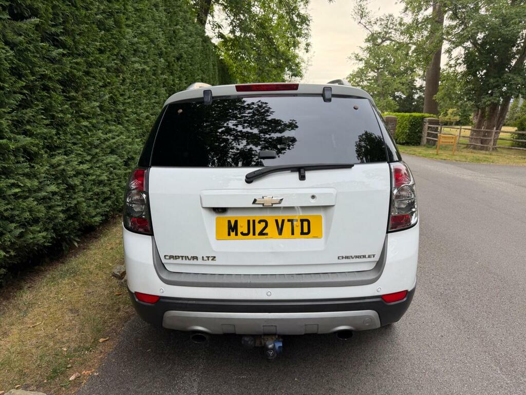 Chevrolet Captiva Lt Black #7
